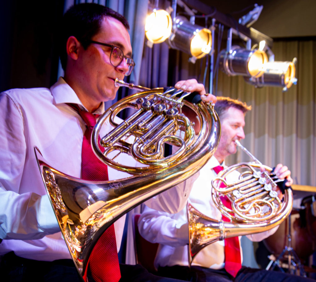 Hornisten im Einsatz beim Osterkonzert, Lorin Bauer und Alexander Jaki